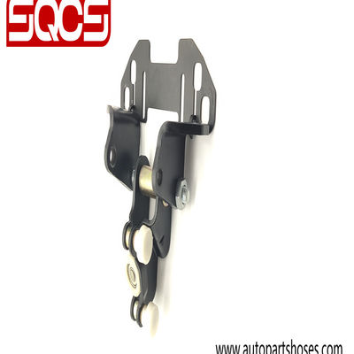 مزلاج باب السيارات A9067600347 9067600347 لعداء مرسيدس بنز W906 دليل بكرات الانزلاق